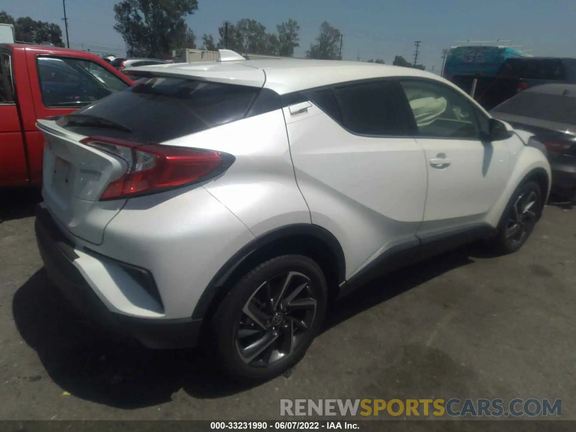 4 Photograph of a damaged car JTNKHMBX9L1076443 TOYOTA C-HR 2020