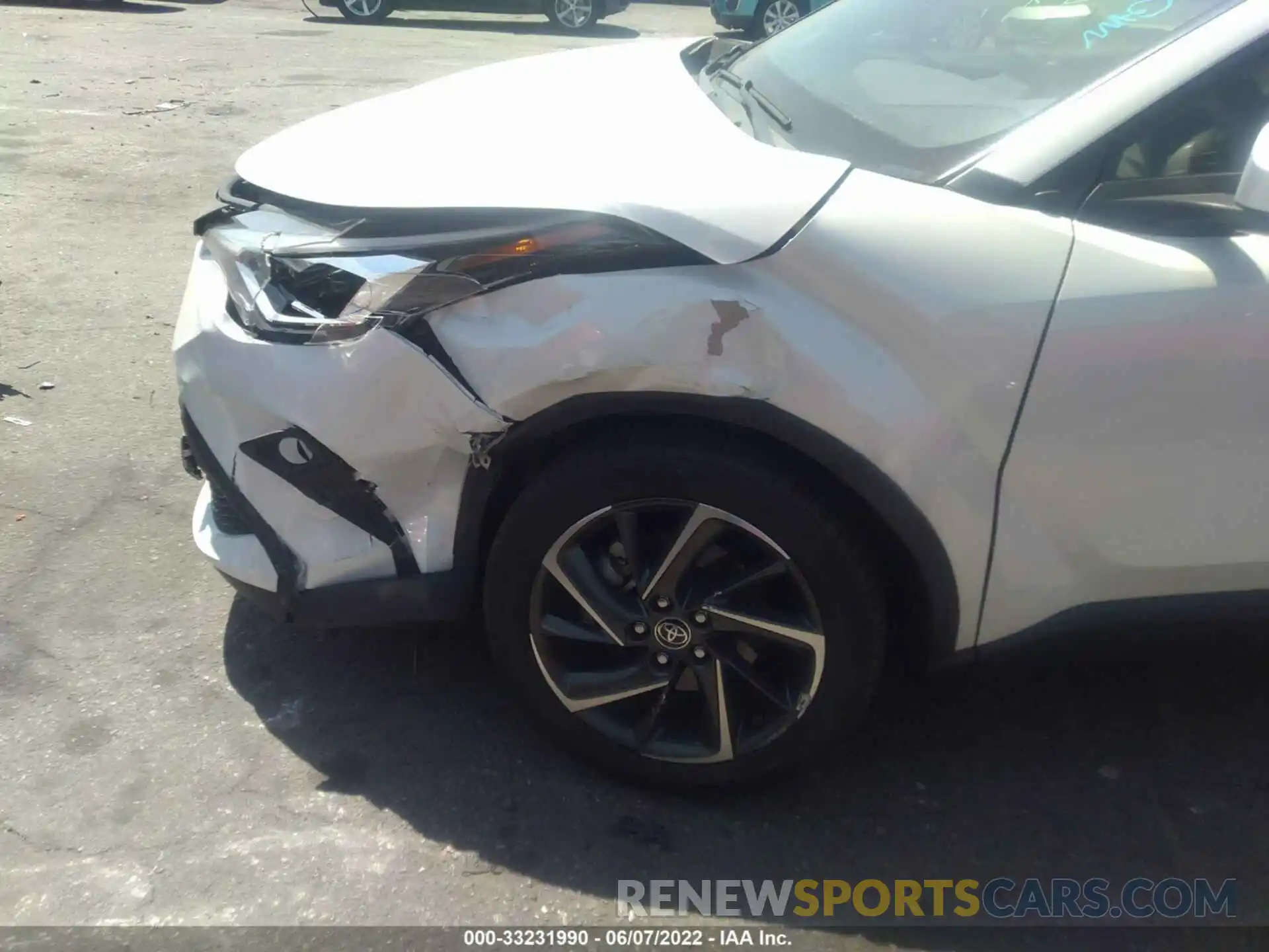 6 Photograph of a damaged car JTNKHMBX9L1076443 TOYOTA C-HR 2020