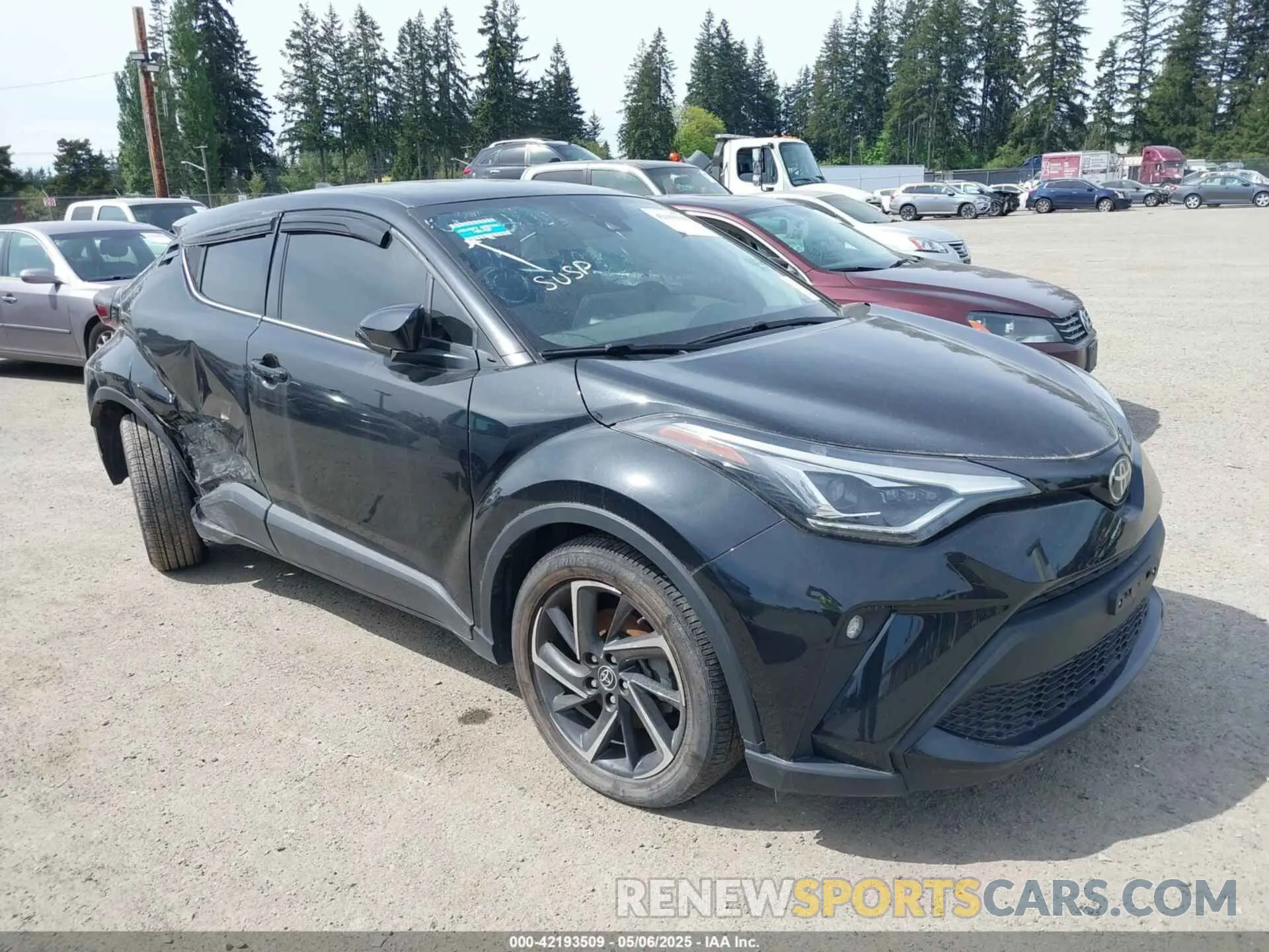 1 Photograph of a damaged car JTNKHMBX9L1078869 TOYOTA C-HR 2020