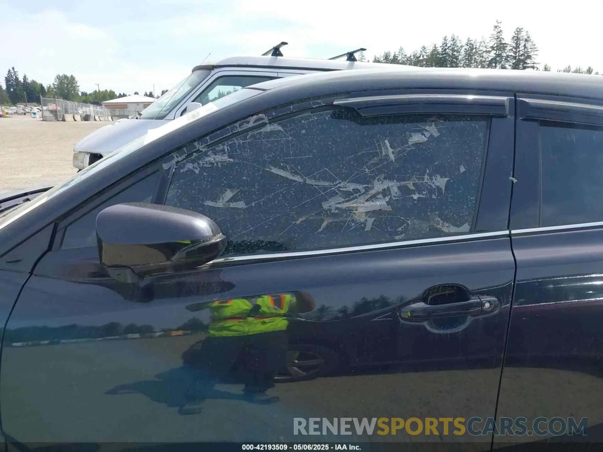 14 Photograph of a damaged car JTNKHMBX9L1078869 TOYOTA C-HR 2020