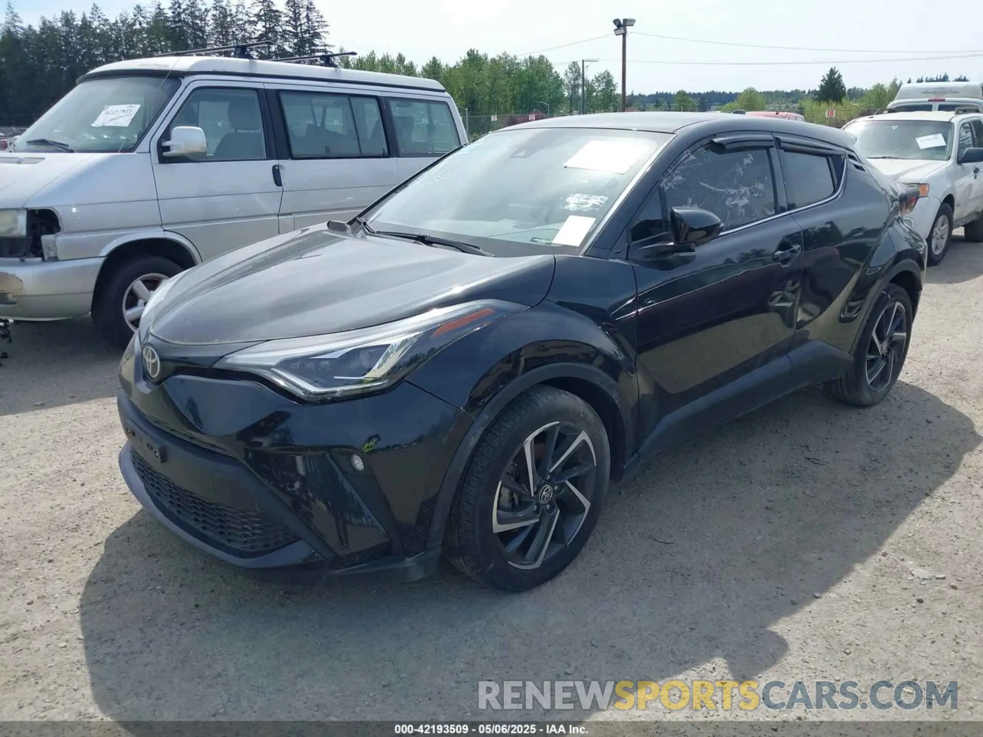 2 Photograph of a damaged car JTNKHMBX9L1078869 TOYOTA C-HR 2020