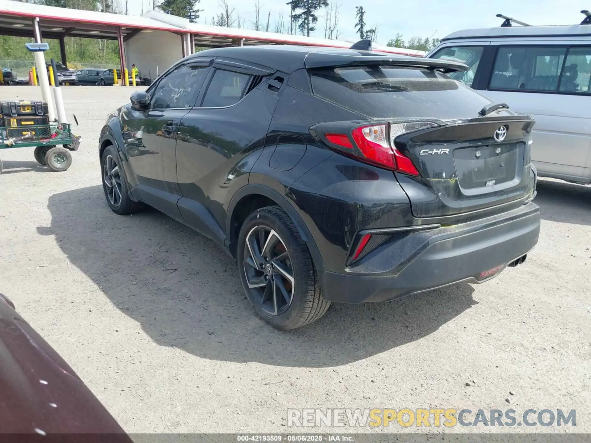 3 Photograph of a damaged car JTNKHMBX9L1078869 TOYOTA C-HR 2020