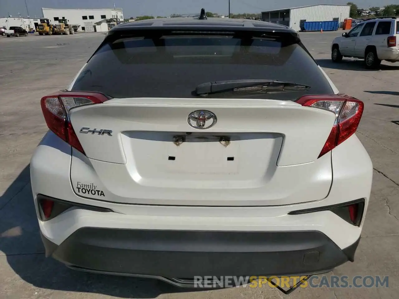6 Photograph of a damaged car JTNKHMBX9L1080010 TOYOTA C-HR 2020
