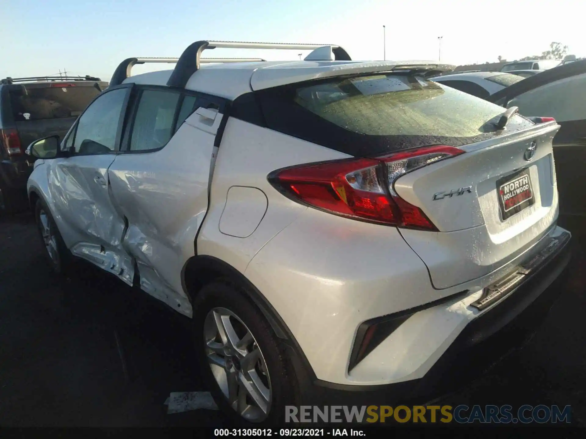 3 Photograph of a damaged car JTNKHMBX9L1086681 TOYOTA C-HR 2020