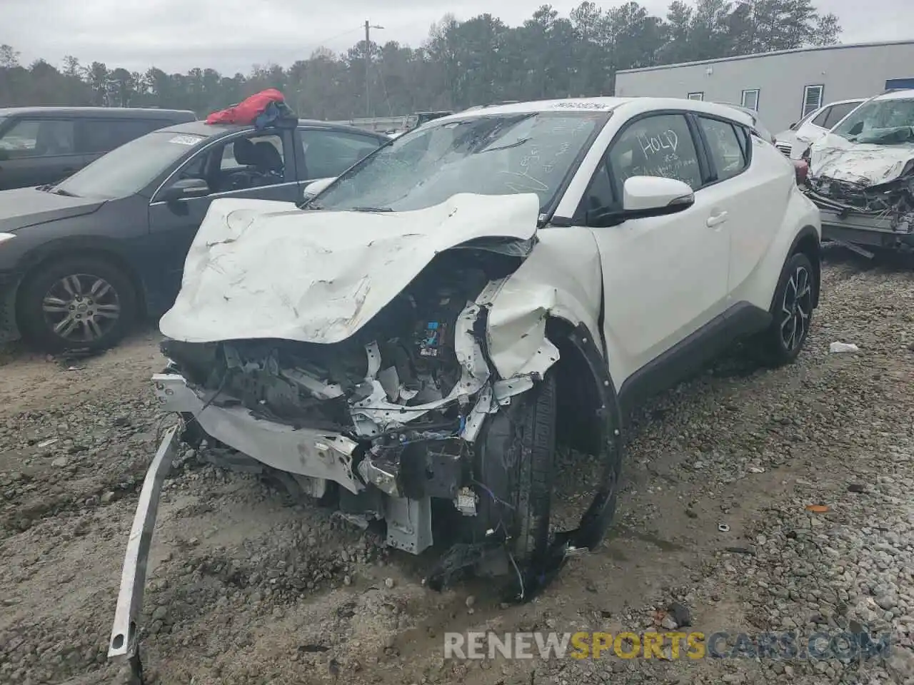 2 Photograph of a damaged car JTNKHMBX9L1091010 TOYOTA C-HR 2020