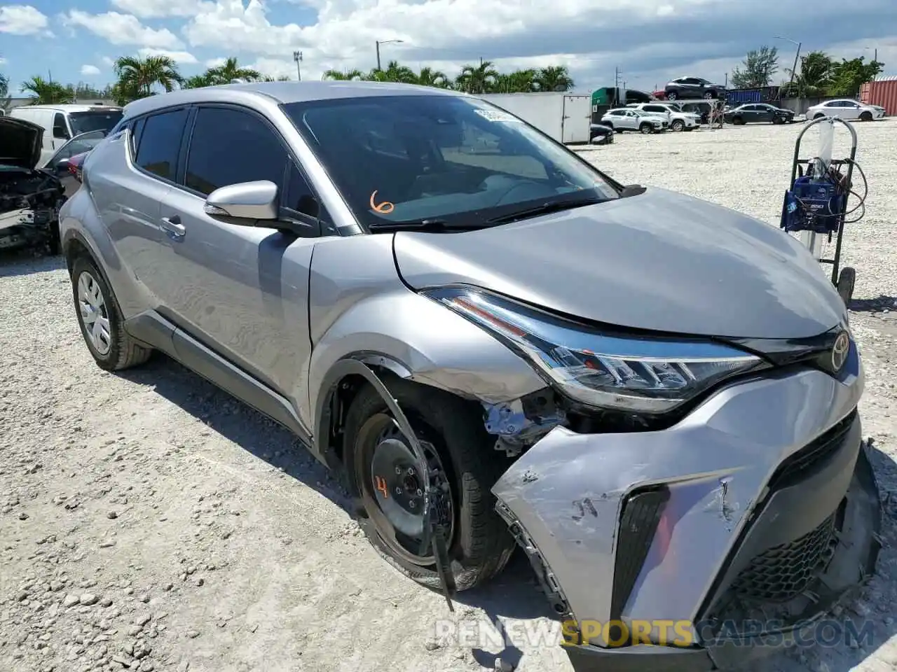 1 Photograph of a damaged car JTNKHMBX9L1094084 TOYOTA C-HR 2020