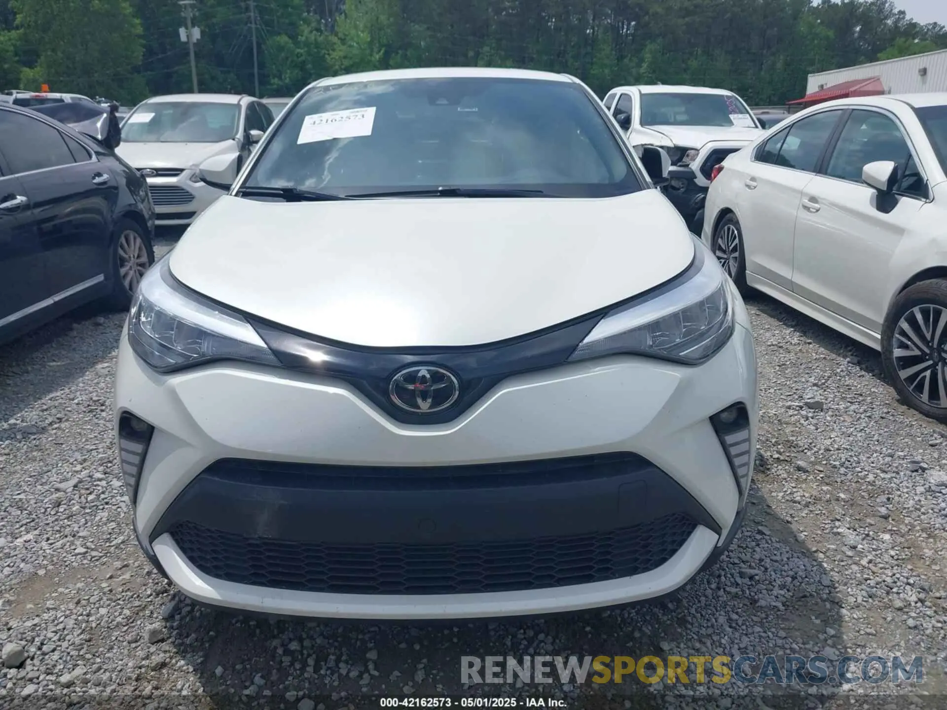 12 Photograph of a damaged car JTNKHMBXXL1066648 TOYOTA C-HR 2020