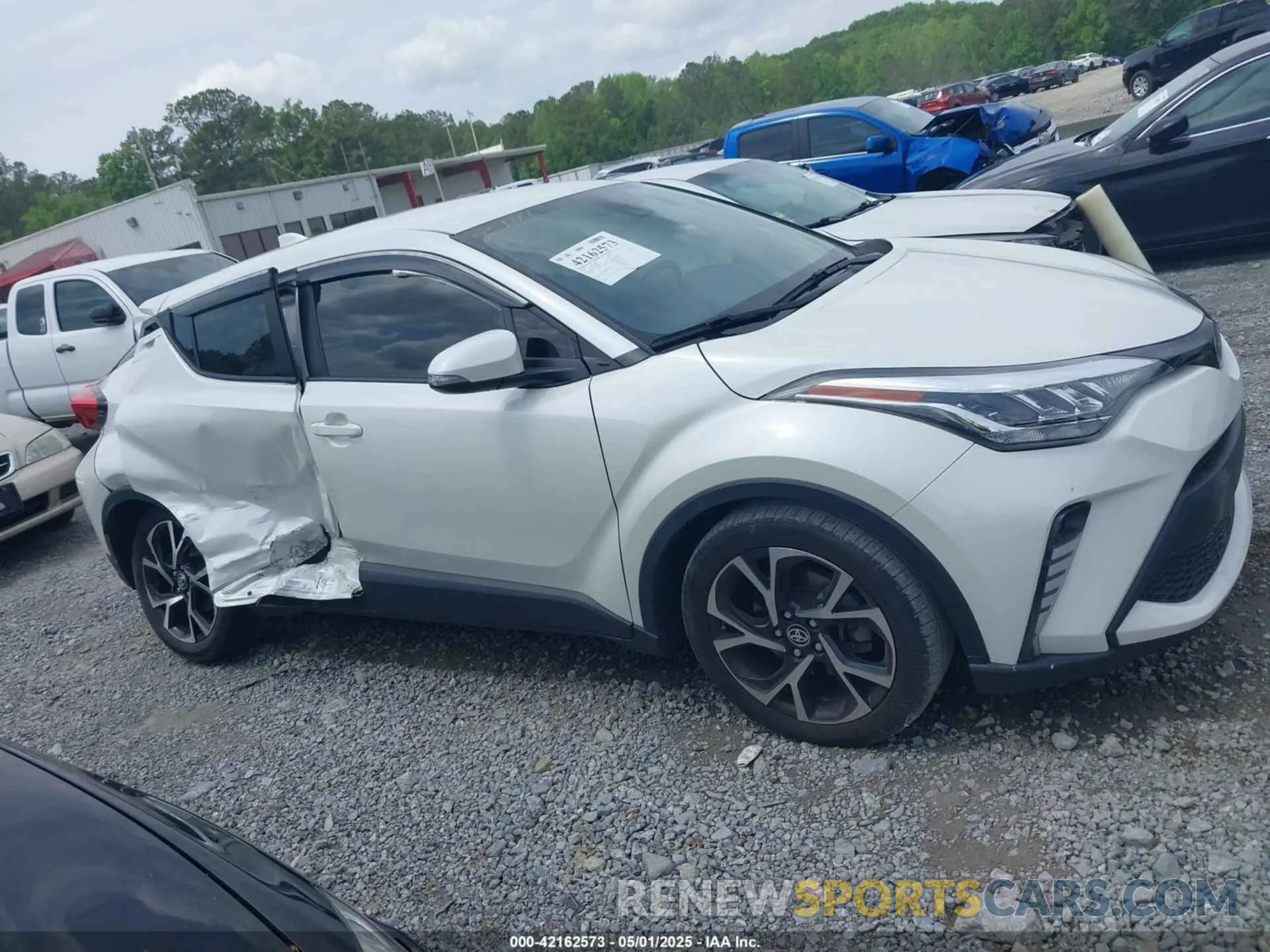 13 Photograph of a damaged car JTNKHMBXXL1066648 TOYOTA C-HR 2020