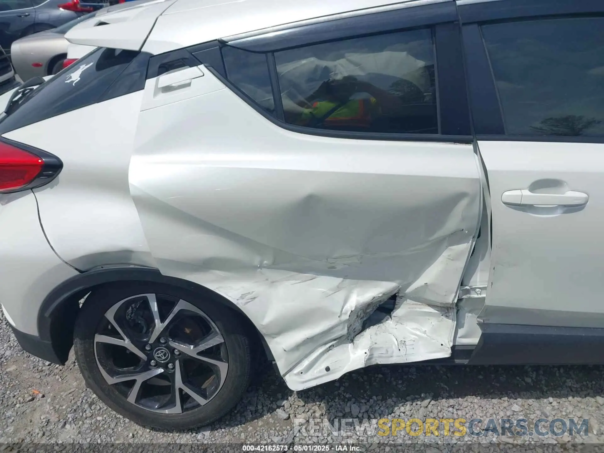 6 Photograph of a damaged car JTNKHMBXXL1066648 TOYOTA C-HR 2020