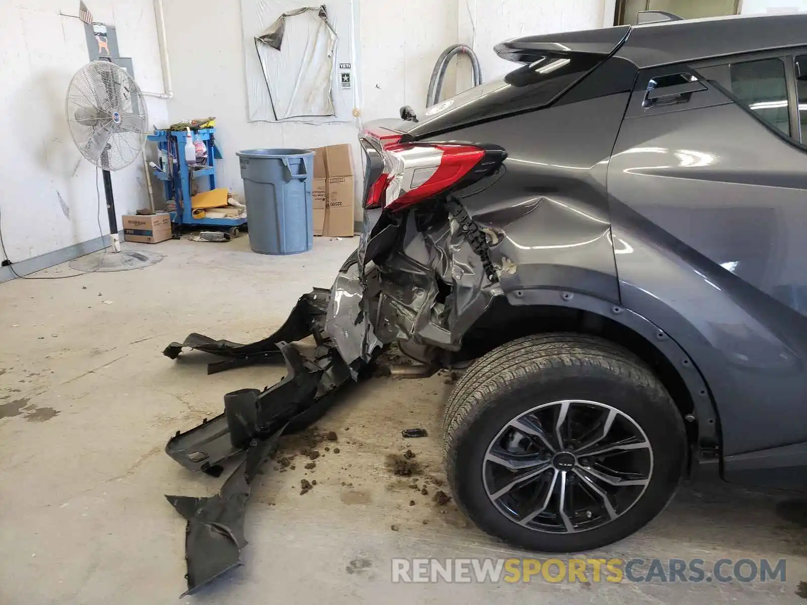 9 Photograph of a damaged car JTNKHMBXXL1068383 TOYOTA C-HR 2020