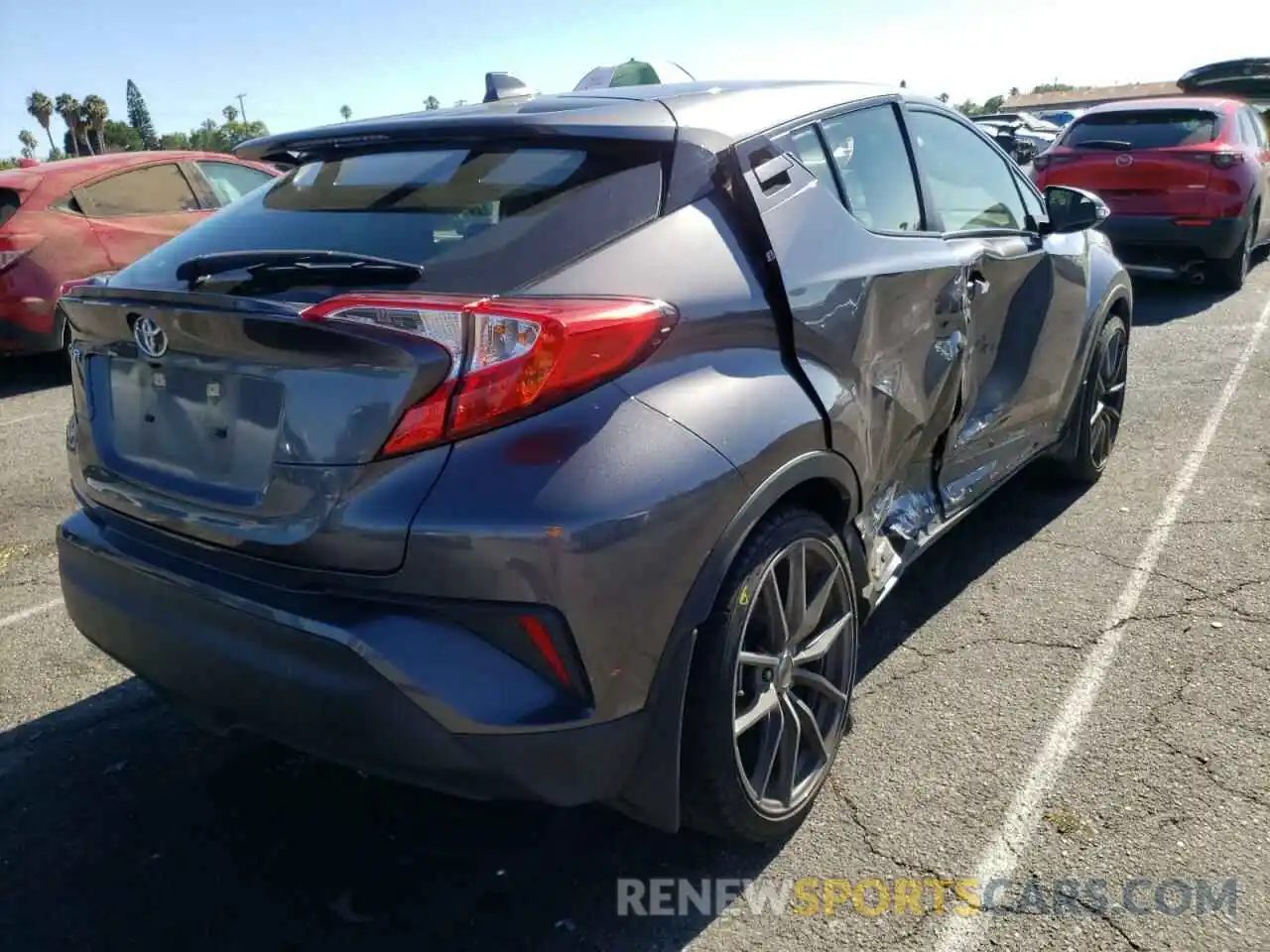 4 Photograph of a damaged car JTNKHMBXXL1069887 TOYOTA C-HR 2020