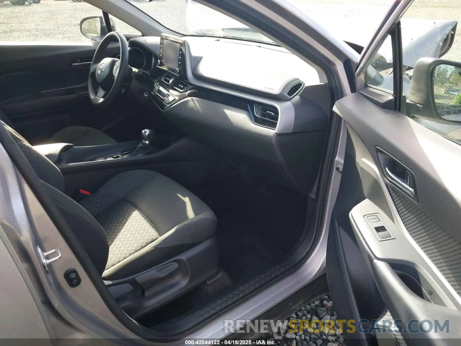 5 Photograph of a damaged car JTNKHMBXXL1077939 TOYOTA C-HR 2020
