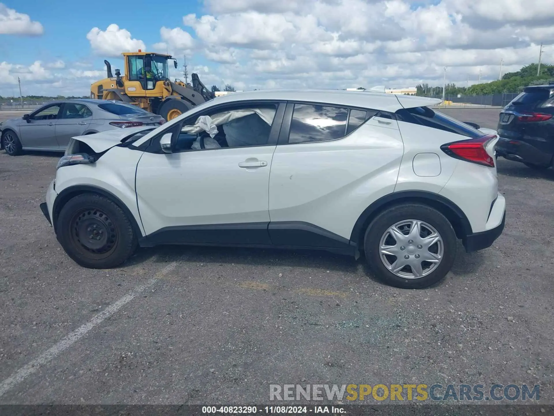 15 Photograph of a damaged car NMTKHMBX0LR111568 TOYOTA C-HR 2020