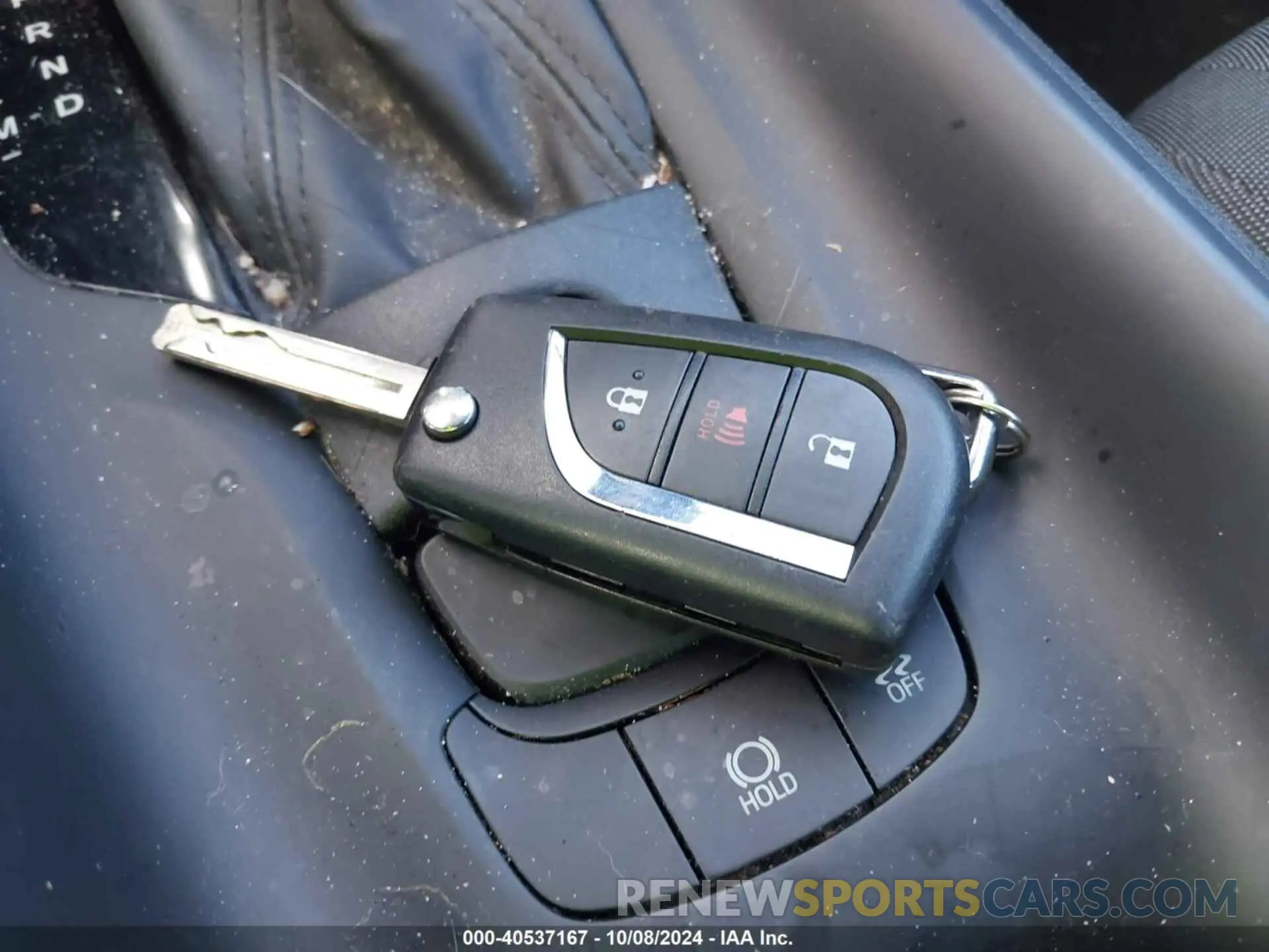 11 Photograph of a damaged car NMTKHMBX1LR102426 TOYOTA C-HR 2020
