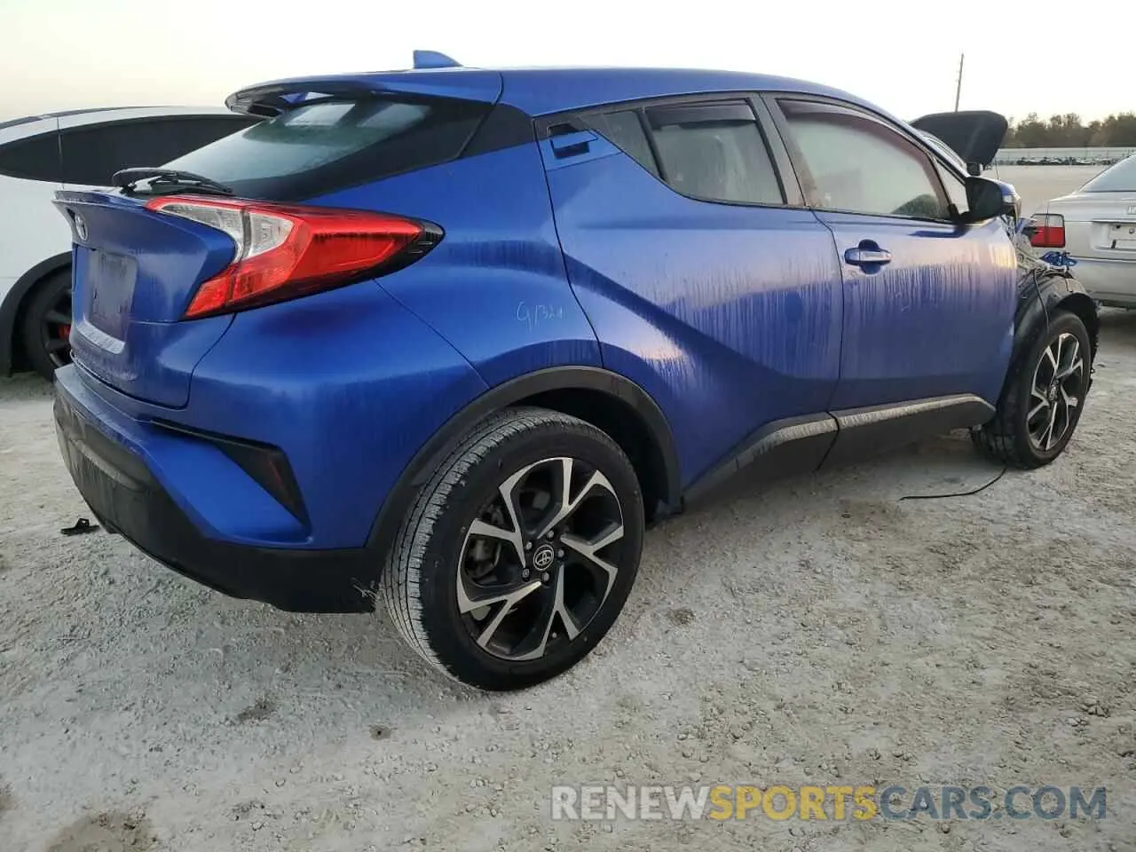 3 Photograph of a damaged car NMTKHMBX1LR104774 TOYOTA C-HR 2020