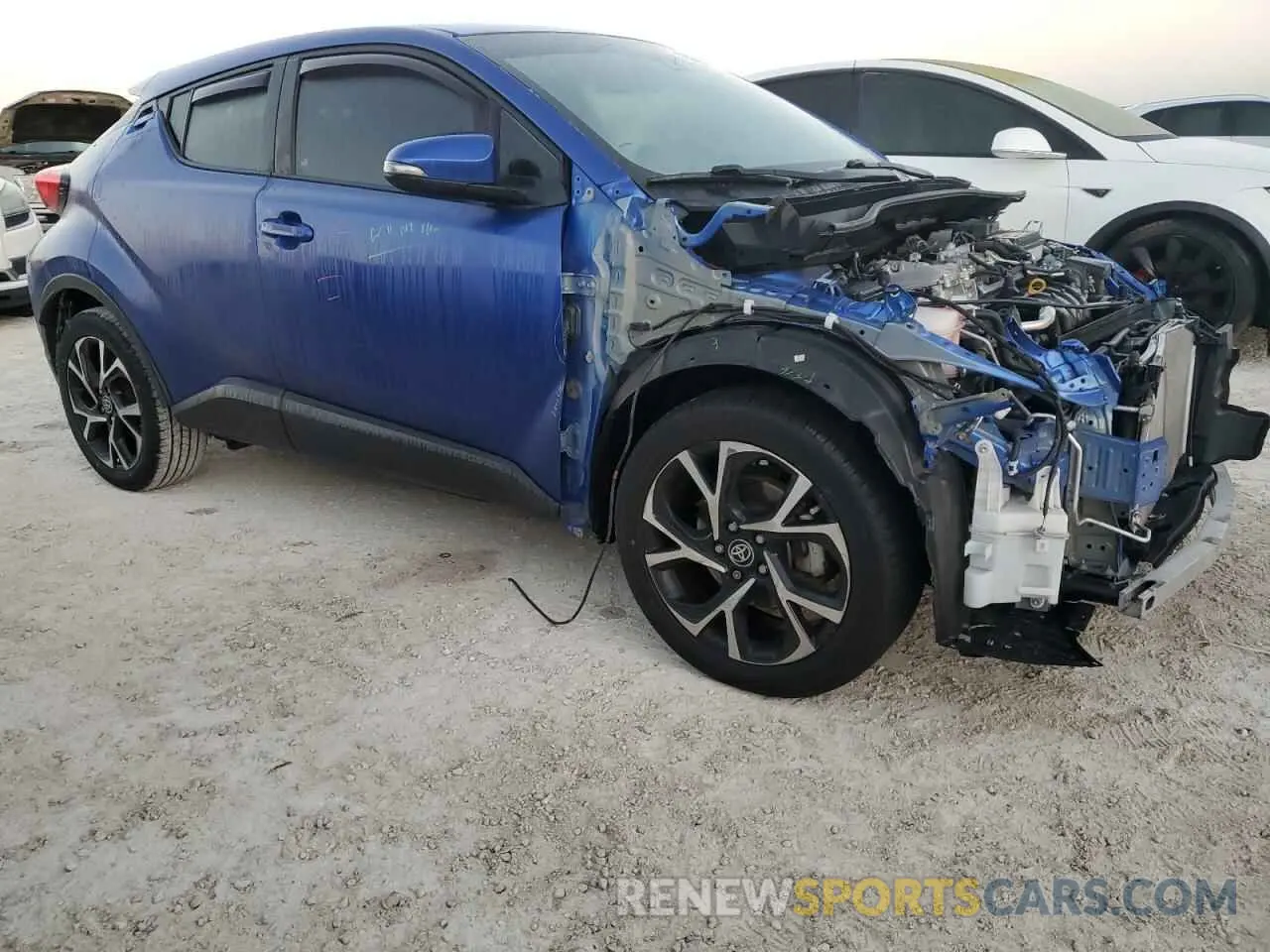 4 Photograph of a damaged car NMTKHMBX1LR104774 TOYOTA C-HR 2020