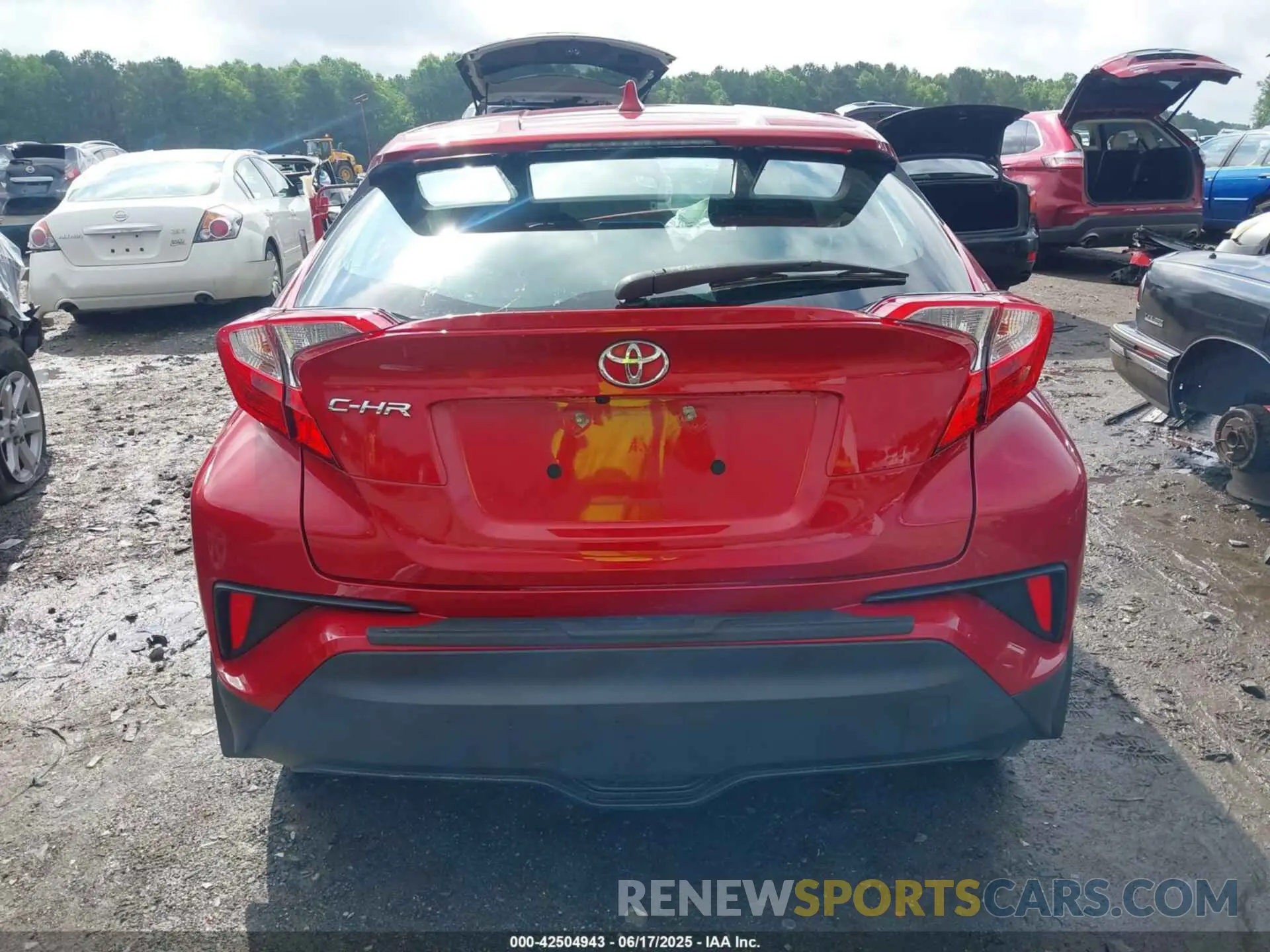 17 Photograph of a damaged car NMTKHMBX1LR109473 TOYOTA C-HR 2020