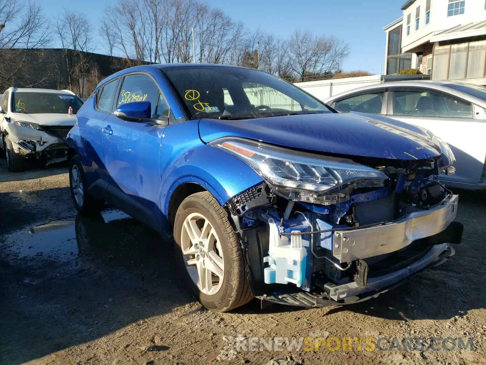 1 Photograph of a damaged car NMTKHMBX1LR112146 TOYOTA C-HR 2020