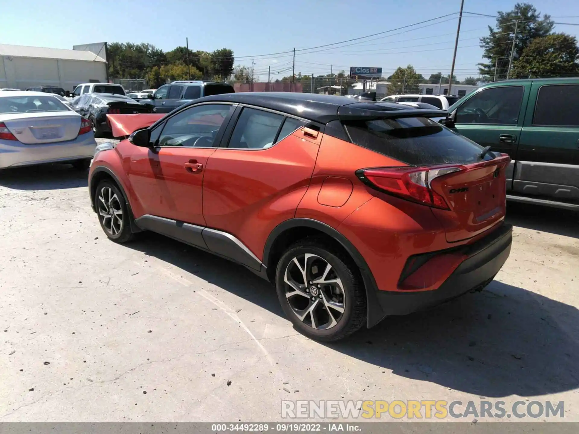 3 Photograph of a damaged car NMTKHMBX1LR117623 TOYOTA C-HR 2020