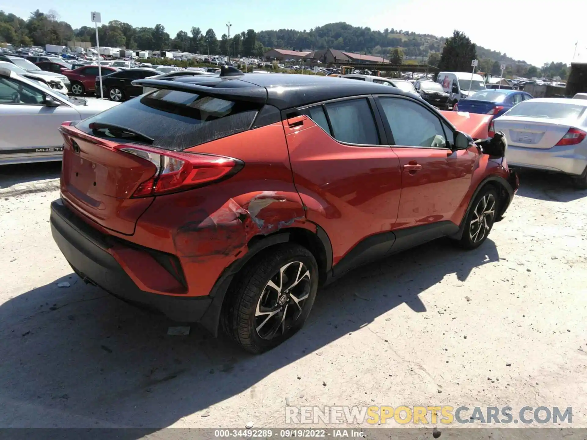 4 Photograph of a damaged car NMTKHMBX1LR117623 TOYOTA C-HR 2020