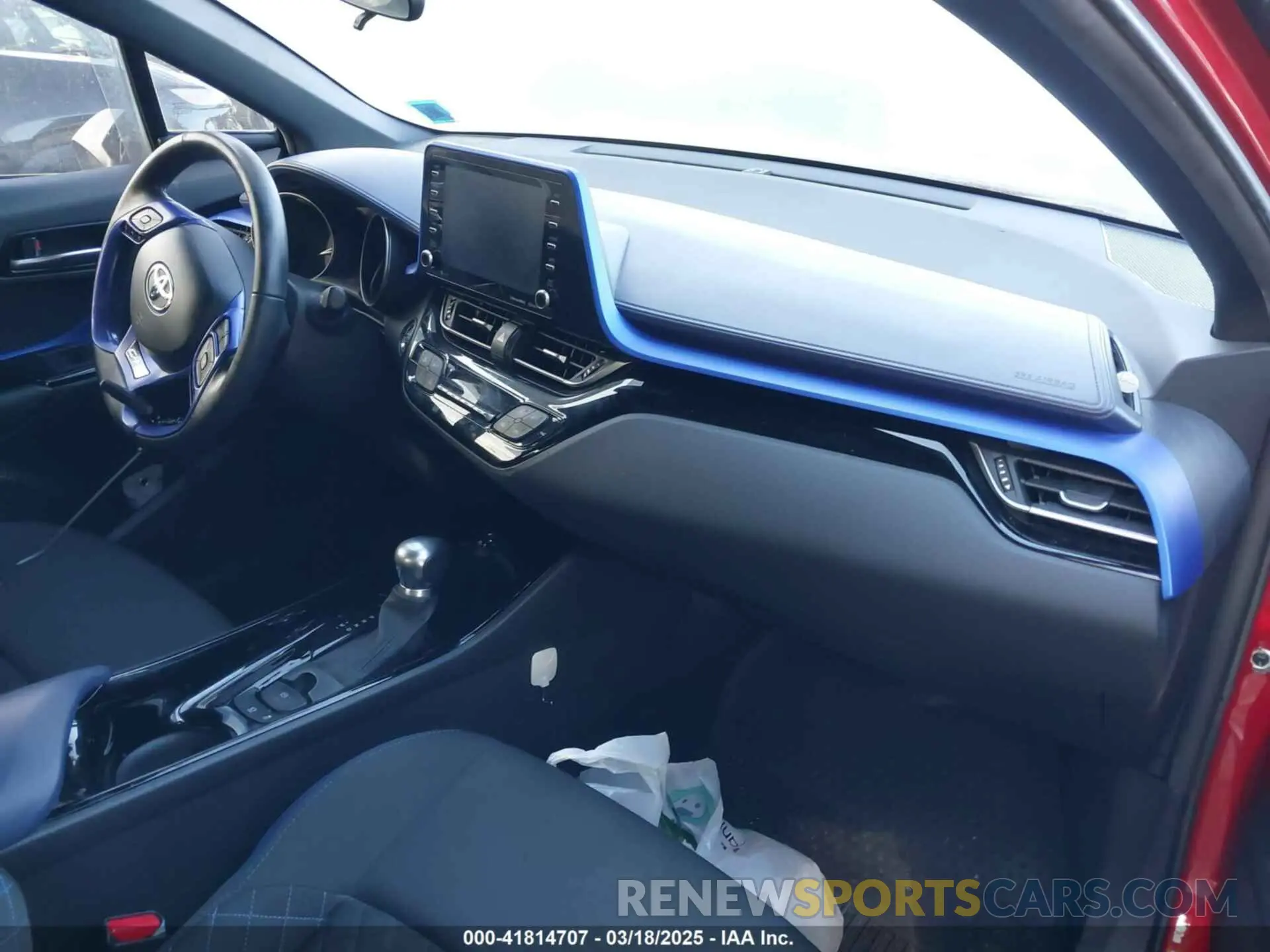 5 Photograph of a damaged car NMTKHMBX2LR105044 TOYOTA C-HR 2020