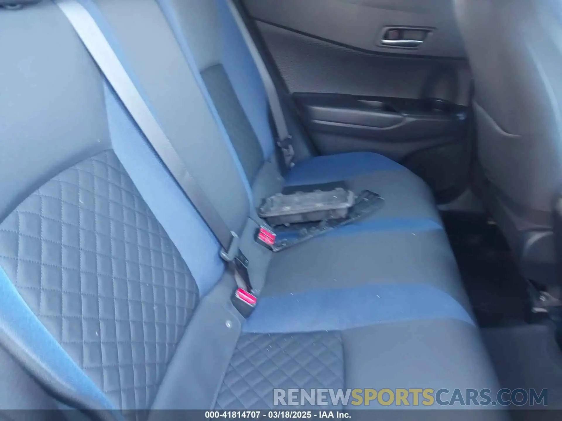 8 Photograph of a damaged car NMTKHMBX2LR105044 TOYOTA C-HR 2020