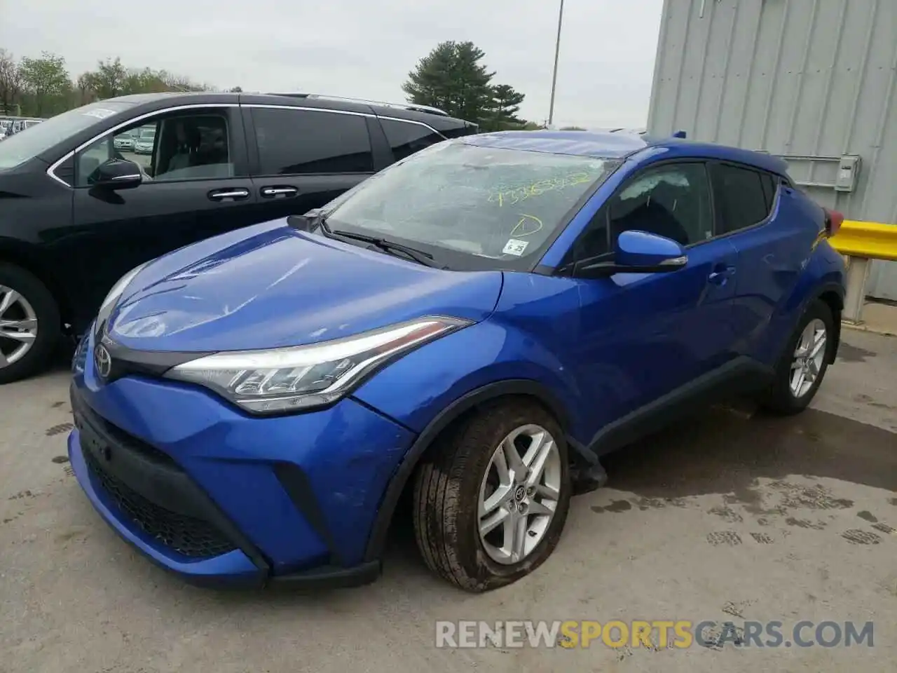 2 Photograph of a damaged car NMTKHMBX2LR109224 TOYOTA C-HR 2020