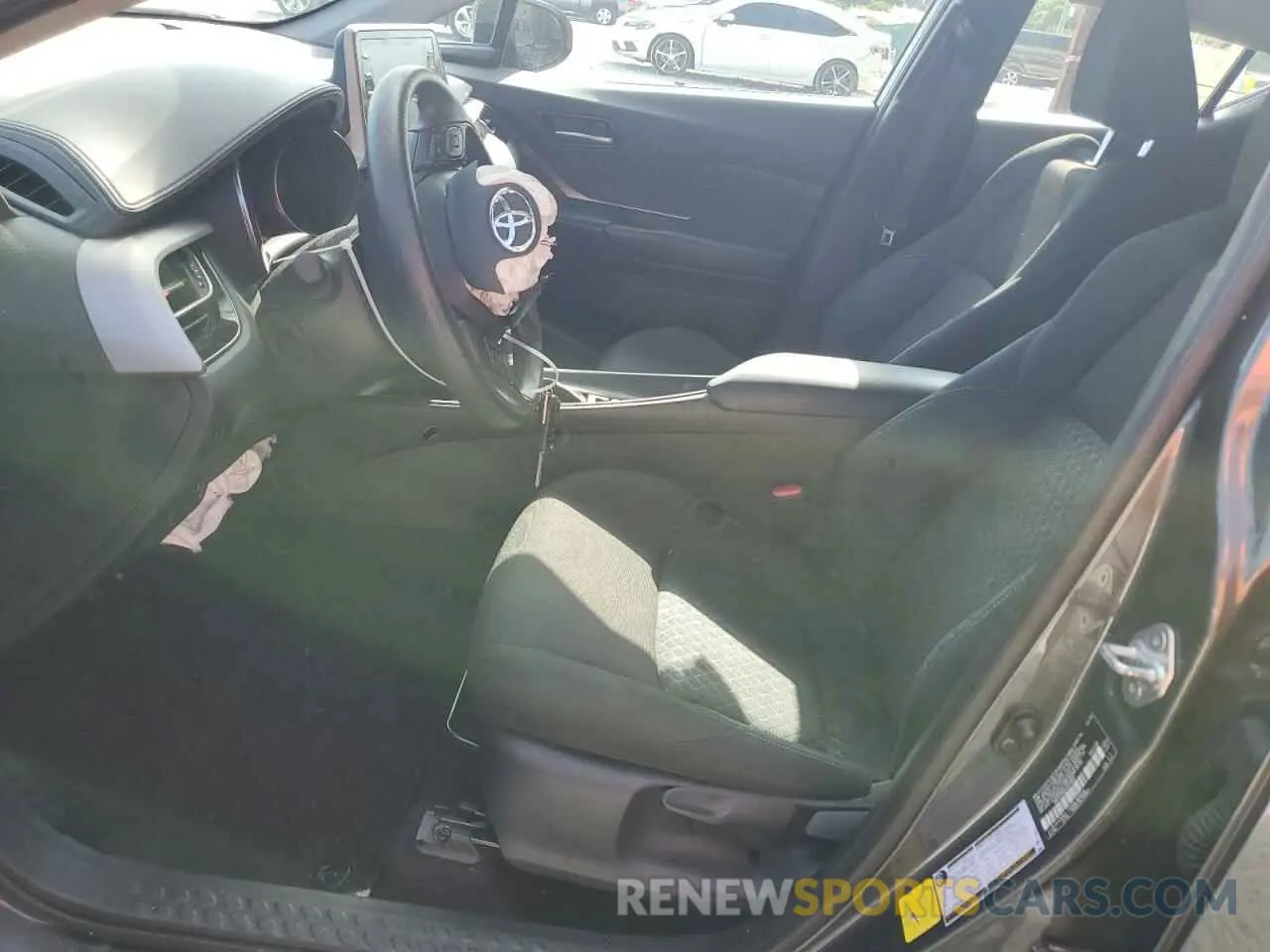 7 Photograph of a damaged car NMTKHMBX2LR111832 TOYOTA C-HR 2020