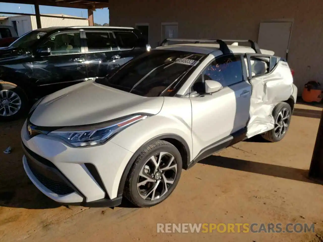 2 Photograph of a damaged car NMTKHMBX2LR112589 TOYOTA C-HR 2020