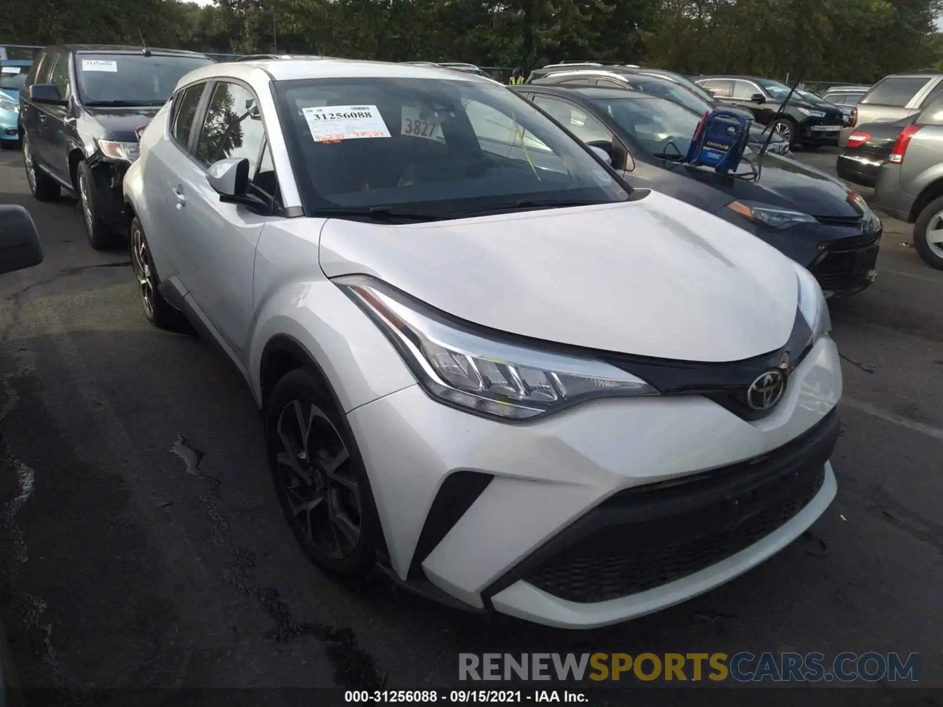 1 Photograph of a damaged car NMTKHMBX3LR106607 TOYOTA C-HR 2020