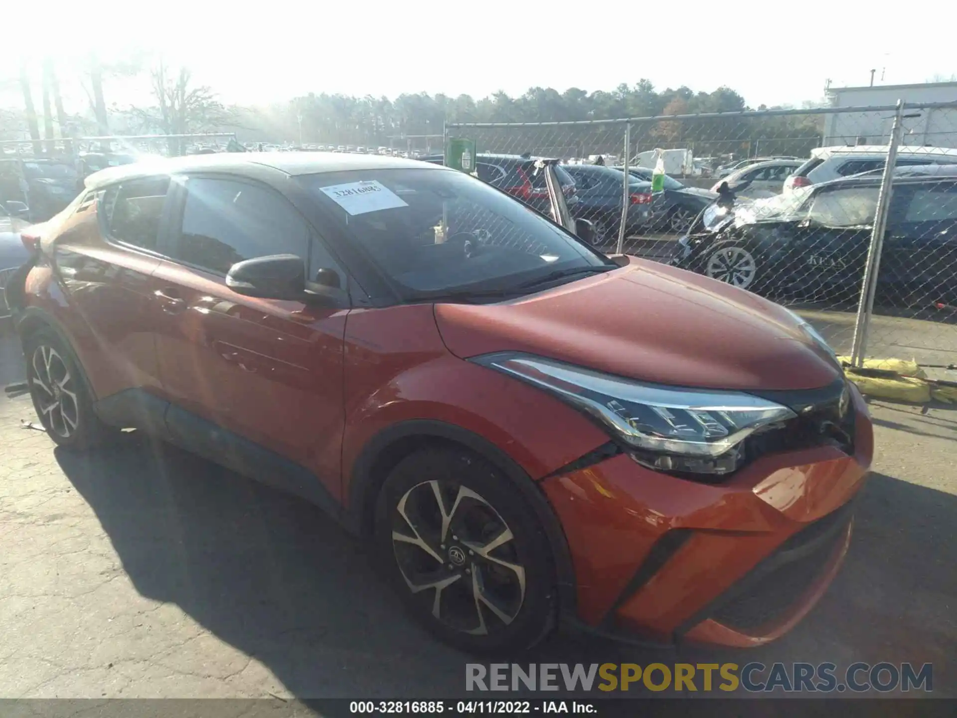 1 Photograph of a damaged car NMTKHMBX3LR110284 TOYOTA C-HR 2020