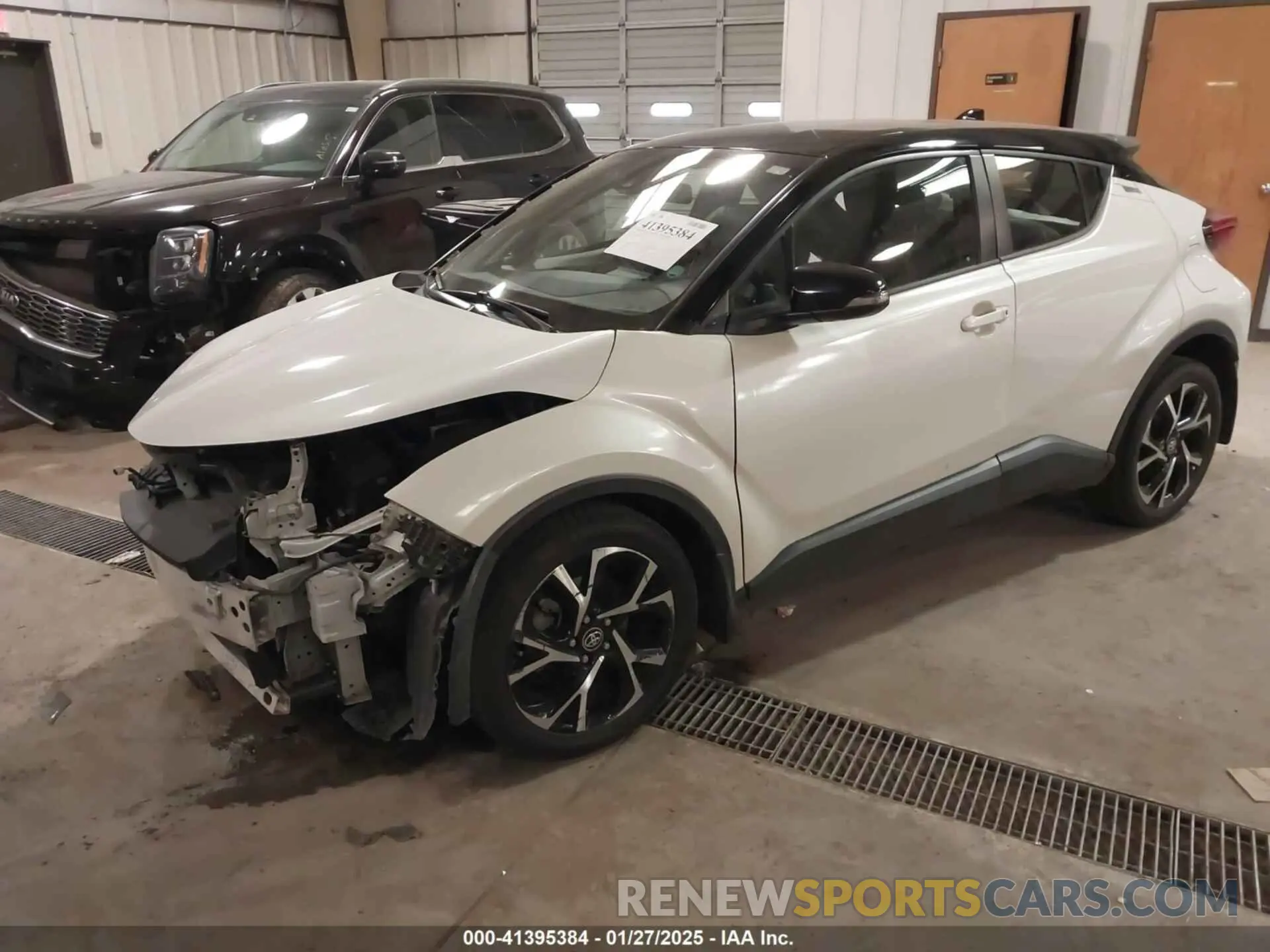 2 Photograph of a damaged car NMTKHMBX3LR110673 TOYOTA C-HR 2020