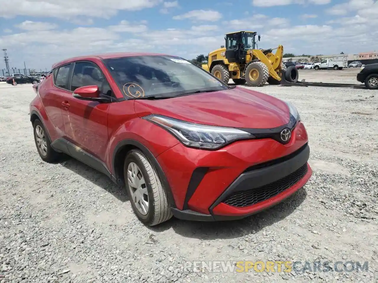 1 Photograph of a damaged car NMTKHMBX3LR112584 TOYOTA C-HR 2020