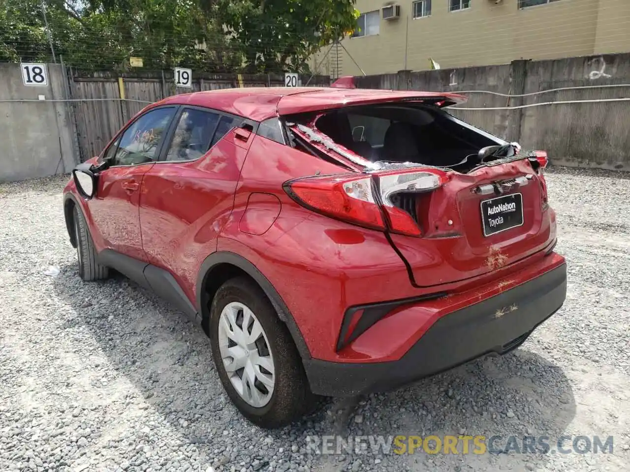 3 Photograph of a damaged car NMTKHMBX3LR112584 TOYOTA C-HR 2020