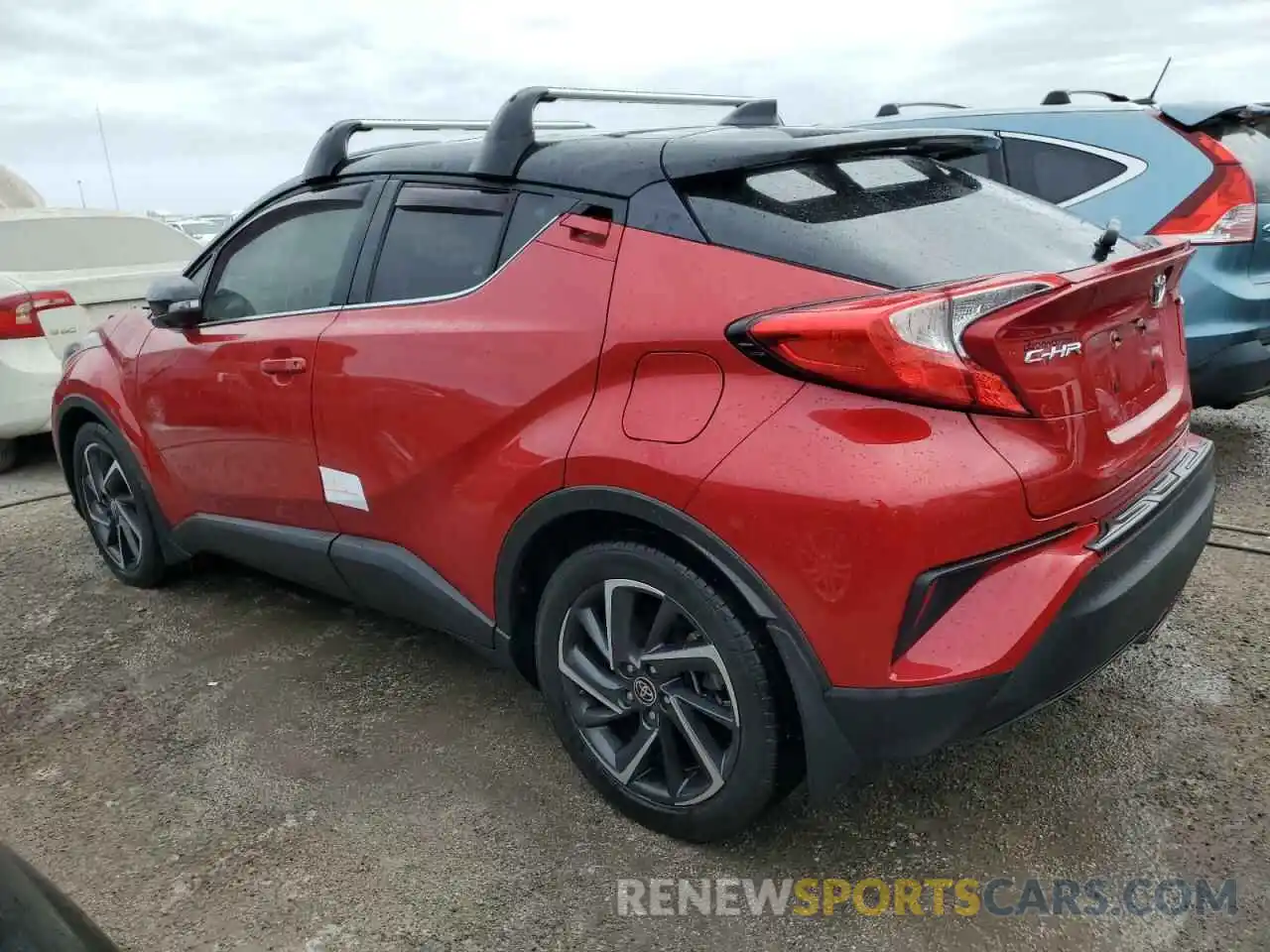 2 Photograph of a damaged car NMTKHMBX3LR116375 TOYOTA C-HR 2020