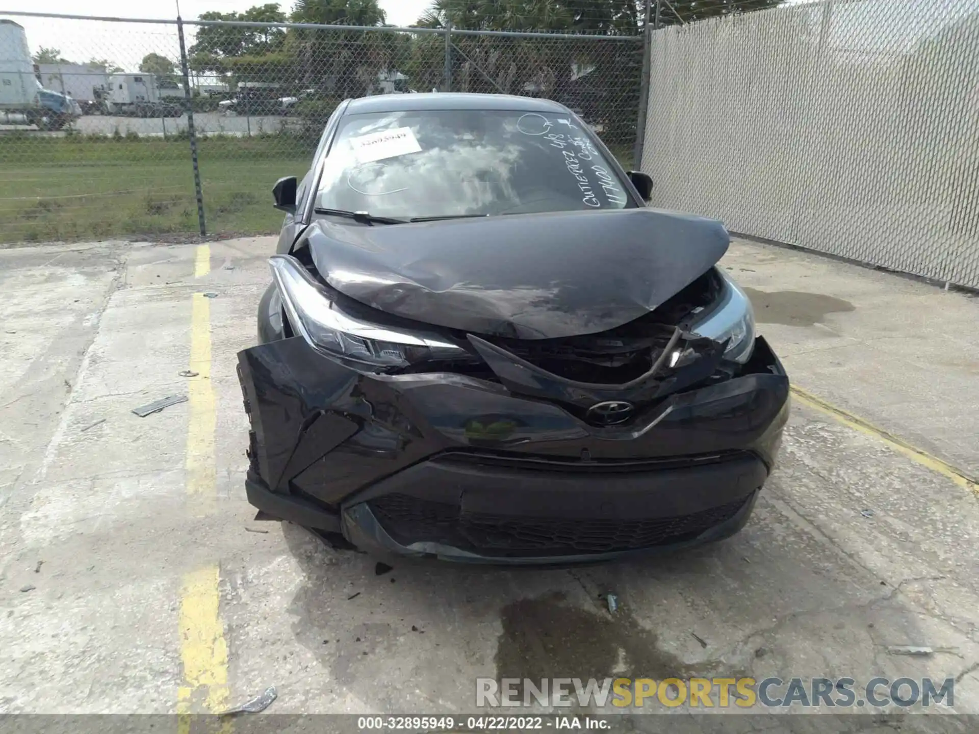 6 Photograph of a damaged car NMTKHMBX3LR117400 TOYOTA C-HR 2020