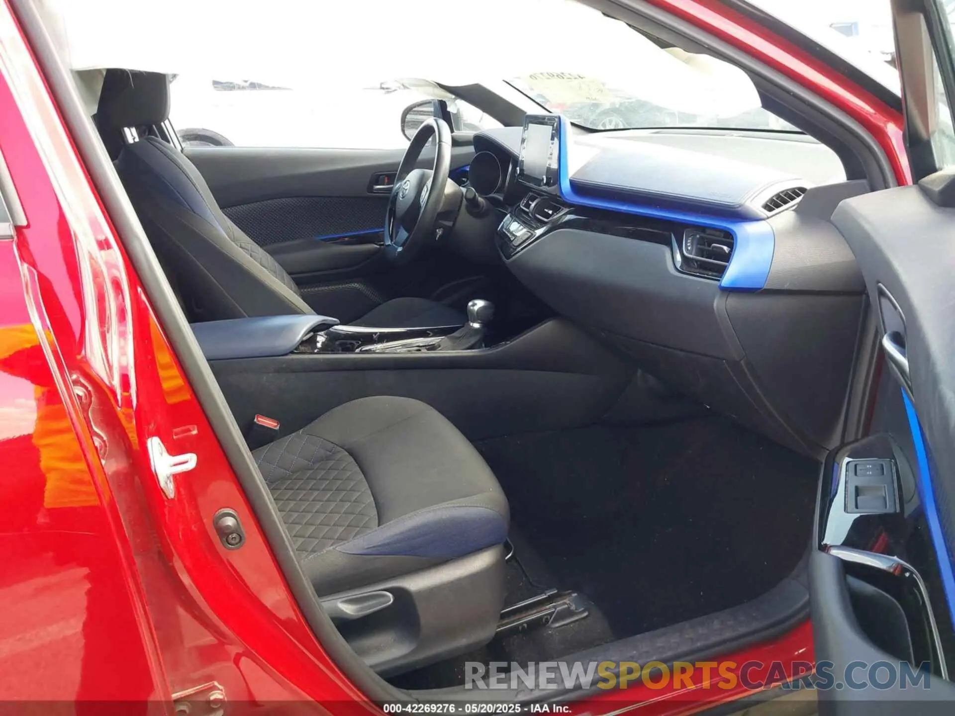 5 Photograph of a damaged car NMTKHMBX3LR118420 TOYOTA C-HR 2020