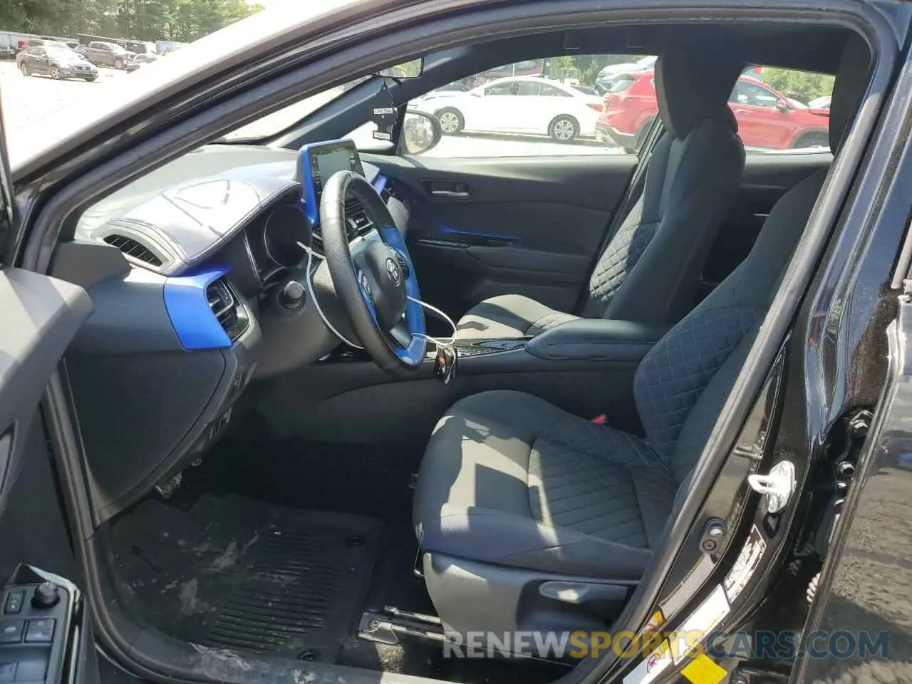 7 Photograph of a damaged car NMTKHMBX4LR101691 TOYOTA C-HR 2020