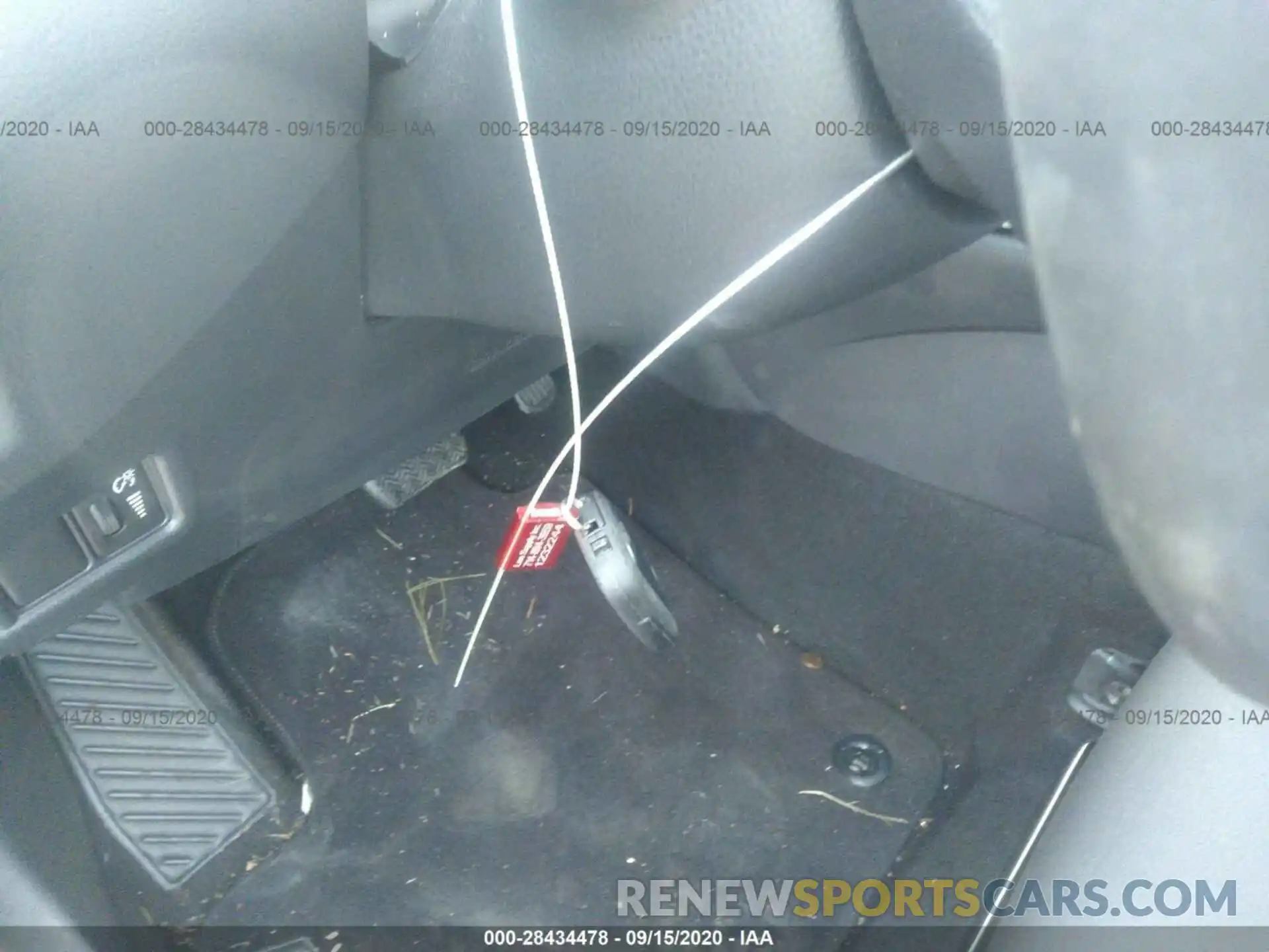 11 Photograph of a damaged car NMTKHMBX4LR104123 TOYOTA C-HR 2020