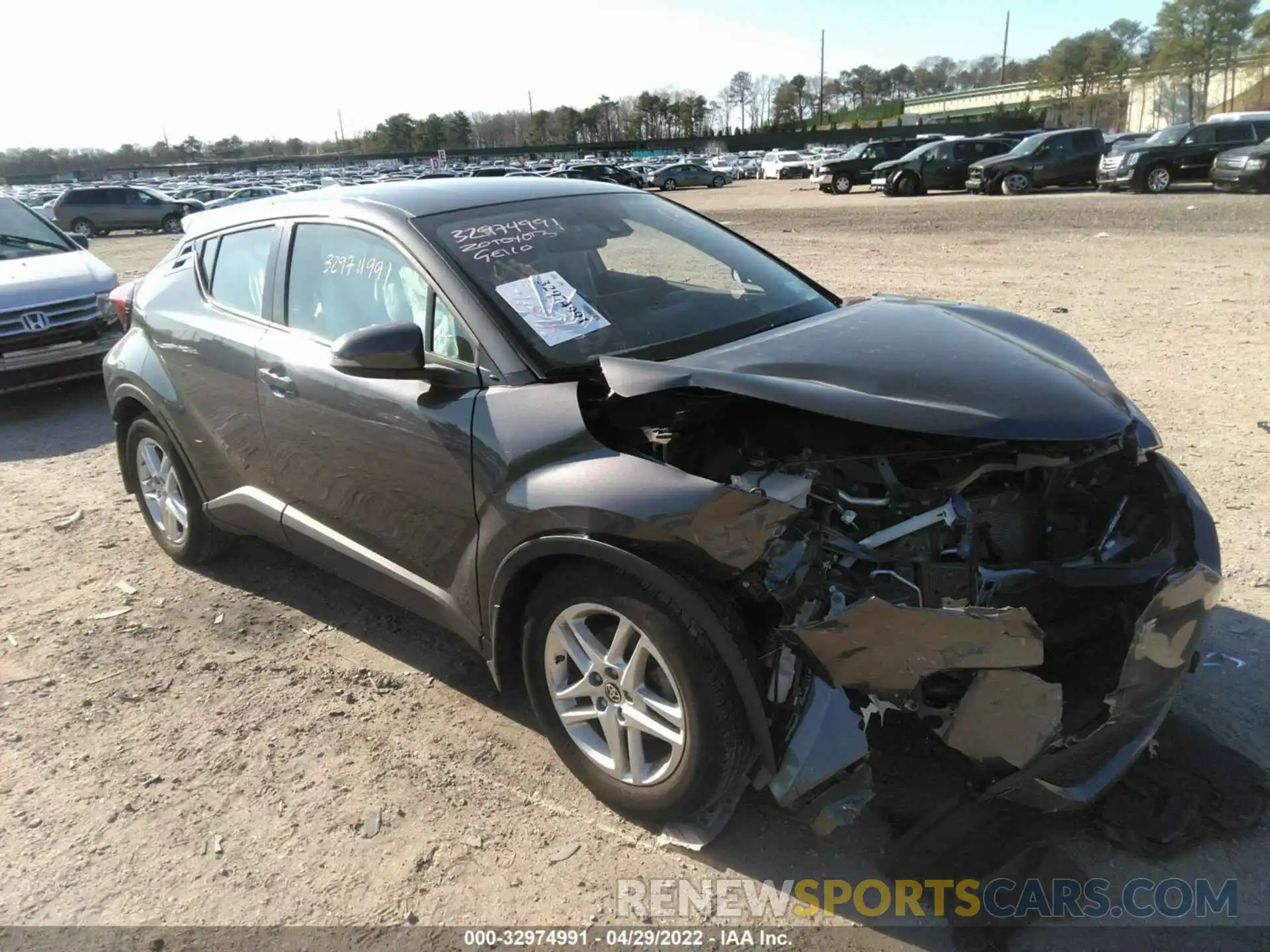 1 Photograph of a damaged car NMTKHMBX4LR105966 TOYOTA C-HR 2020