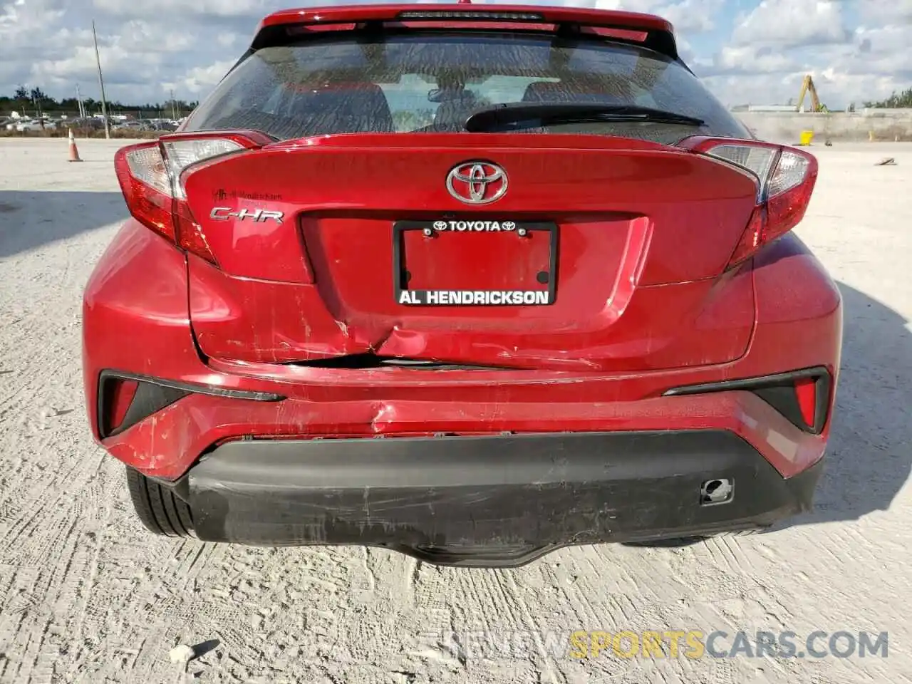 9 Photograph of a damaged car NMTKHMBX4LR106213 TOYOTA C-HR 2020