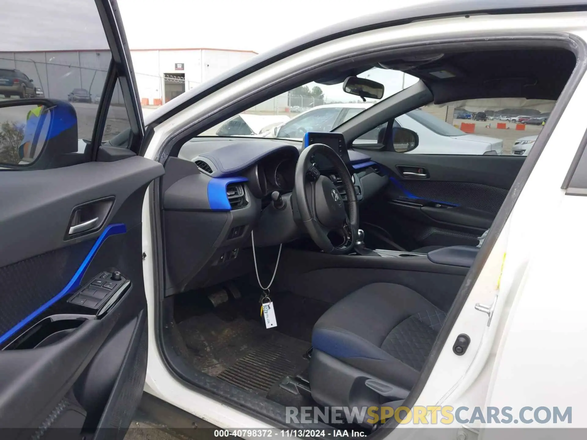 5 Photograph of a damaged car NMTKHMBX4LR109872 TOYOTA C-HR 2020
