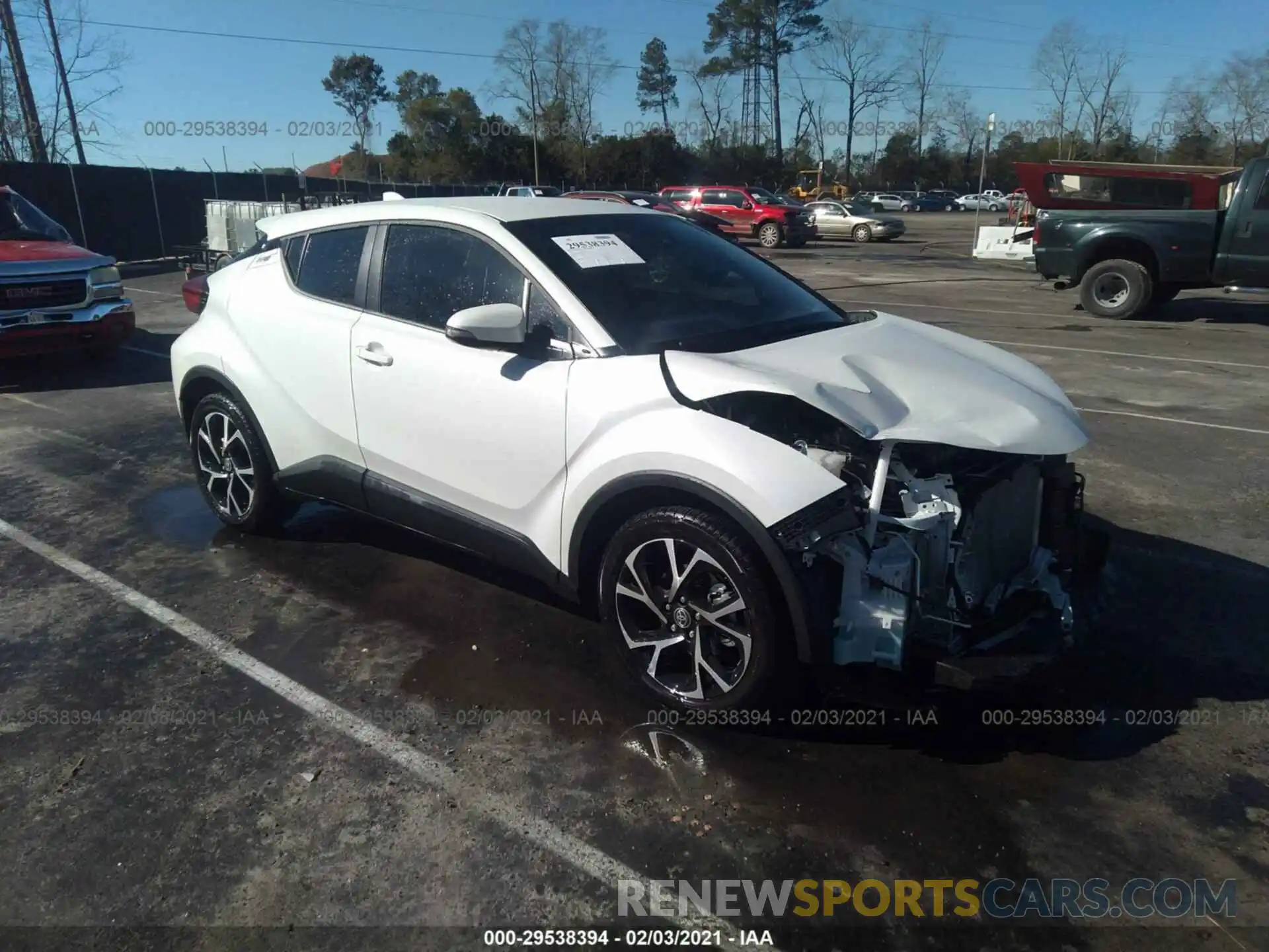 1 Photograph of a damaged car NMTKHMBX4LR109922 TOYOTA C-HR 2020