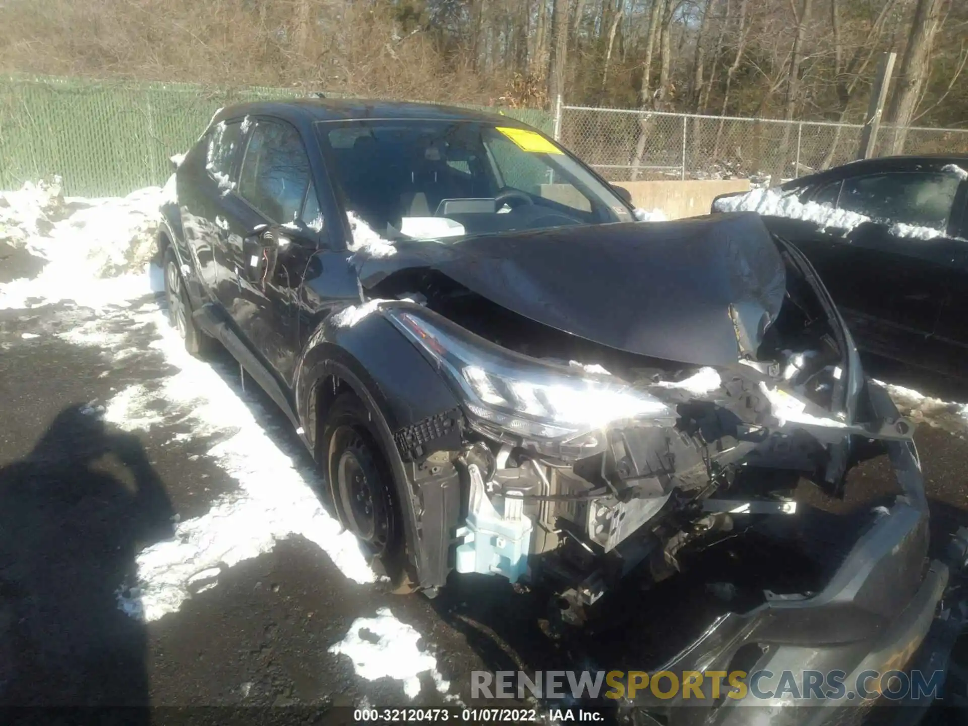 1 Photograph of a damaged car NMTKHMBX4LR110455 TOYOTA C-HR 2020