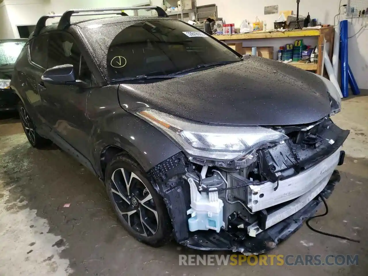 1 Photograph of a damaged car NMTKHMBX4LR116790 TOYOTA C-HR 2020