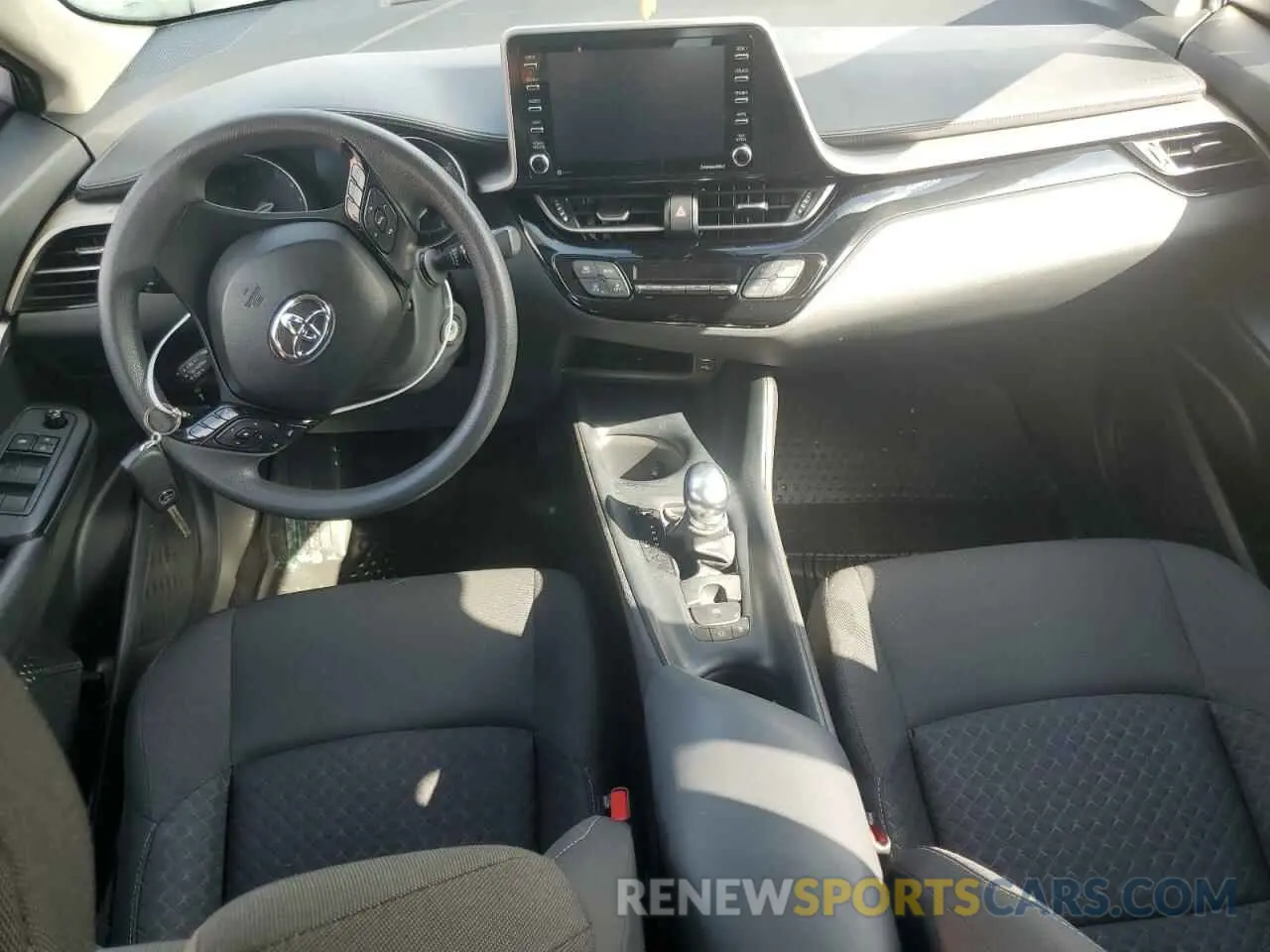 8 Photograph of a damaged car NMTKHMBX5LR103692 TOYOTA C-HR 2020