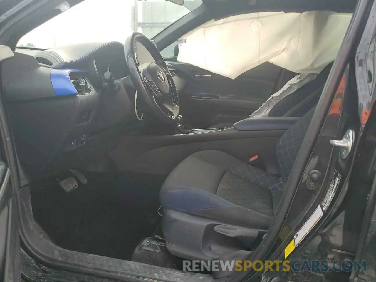7 Photograph of a damaged car NMTKHMBX5LR105717 TOYOTA C-HR 2020