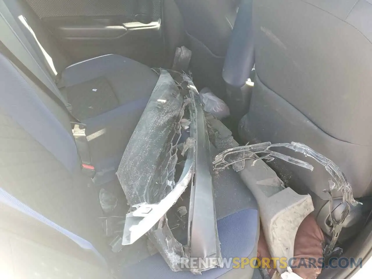 12 Photograph of a damaged car NMTKHMBX5LR108763 TOYOTA C-HR 2020