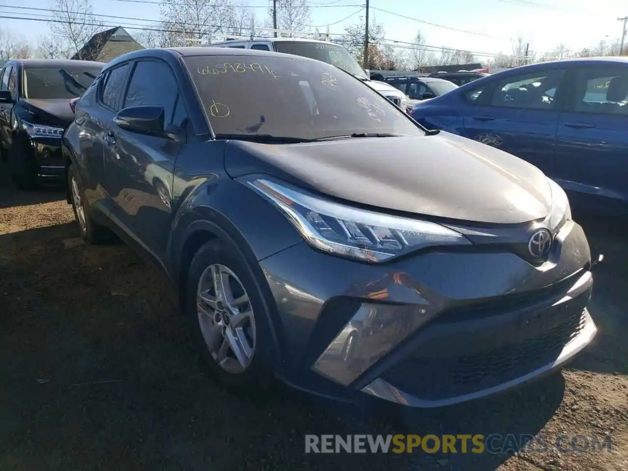 1 Photograph of a damaged car NMTKHMBX5LR109962 TOYOTA C-HR 2020