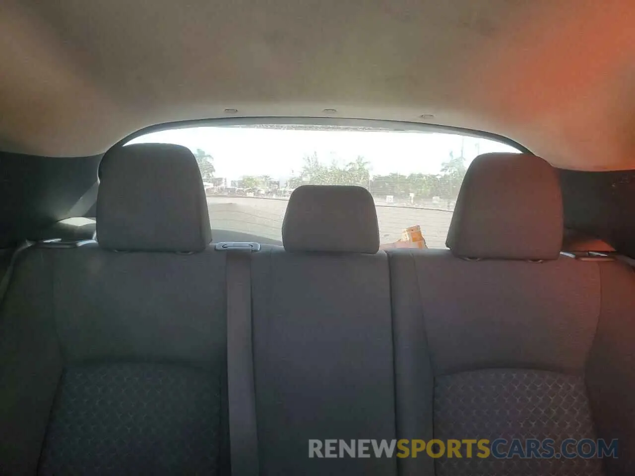 10 Photograph of a damaged car NMTKHMBX5LR110559 TOYOTA C-HR 2020